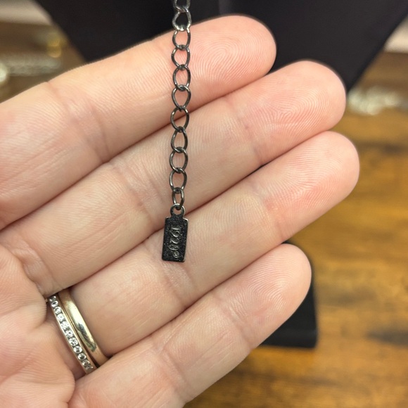 1928 Silver Necklace with Pink and Dark Purple Details - Picture 2 of 5